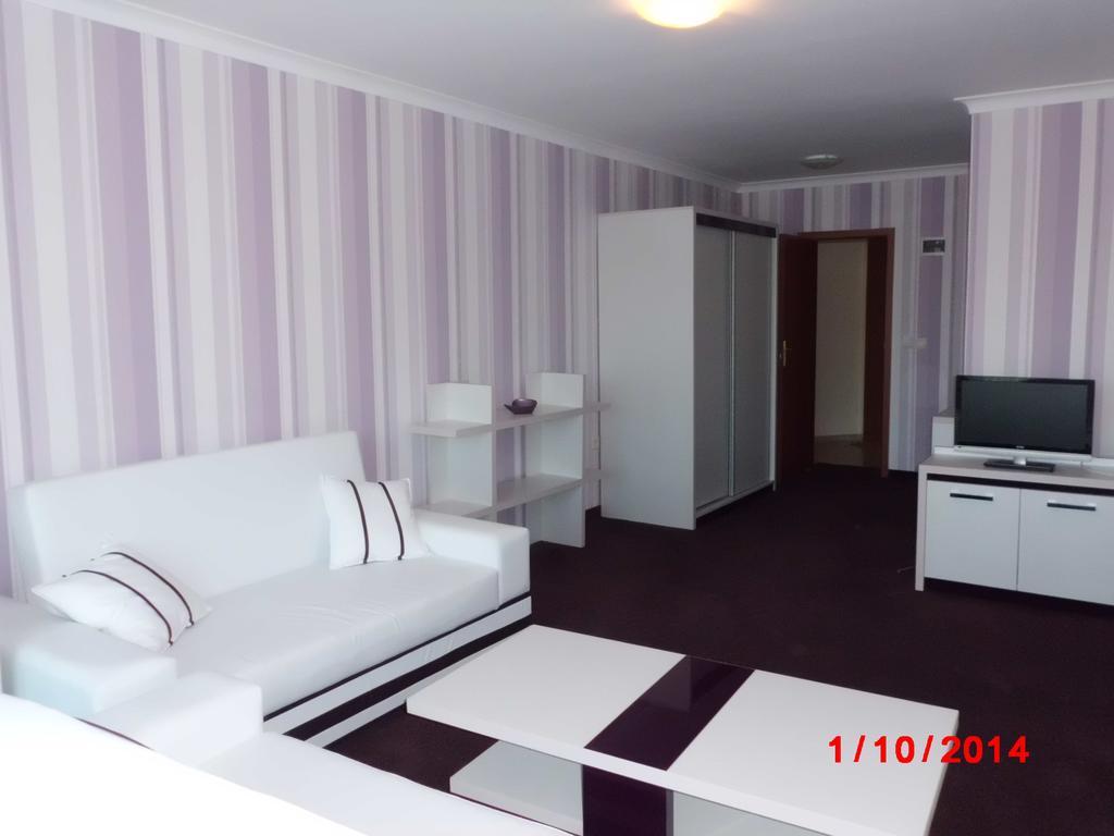 Семеен Хотел Кристал スモーリャン 部屋 写真