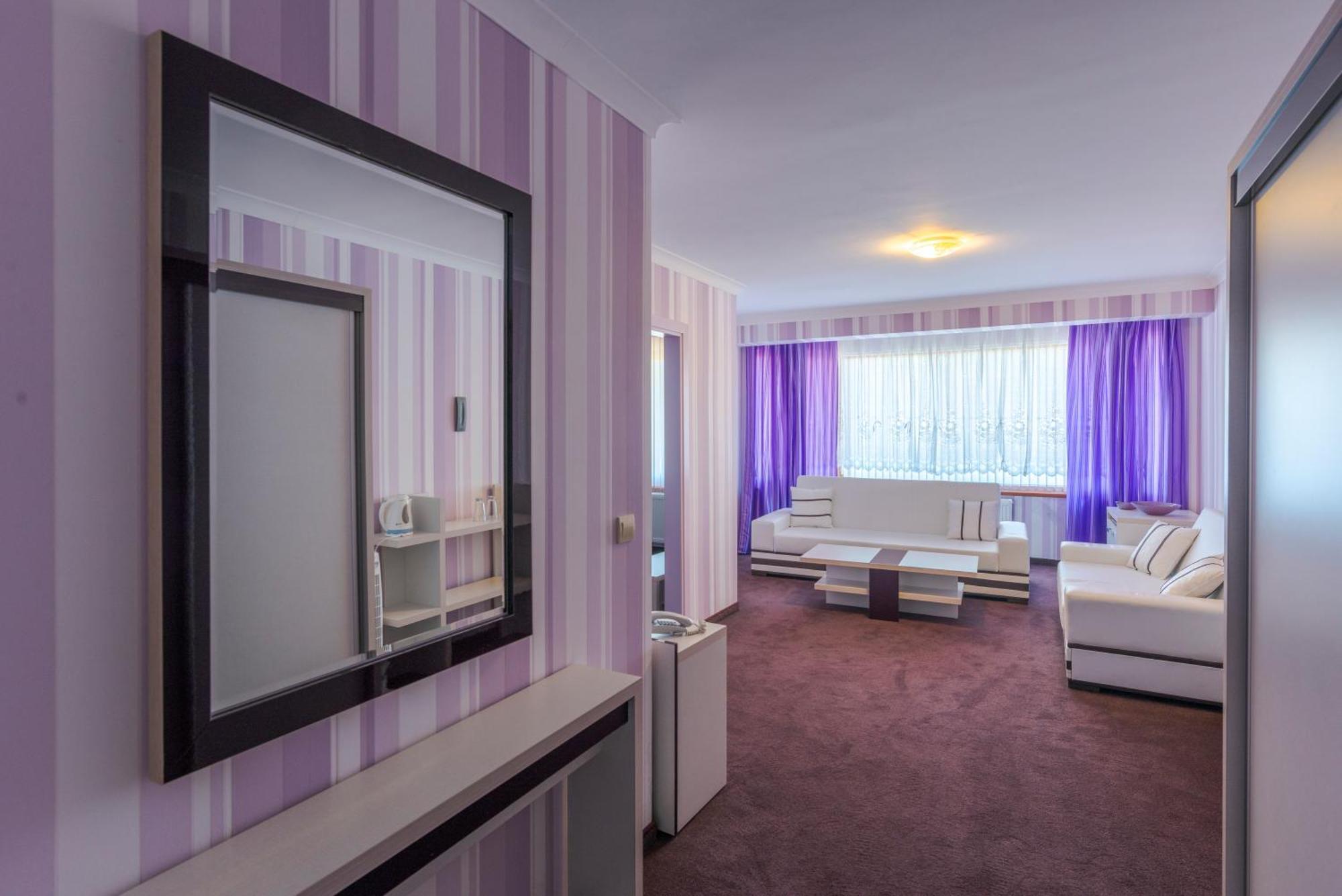 Семеен Хотел Кристал スモーリャン 部屋 写真