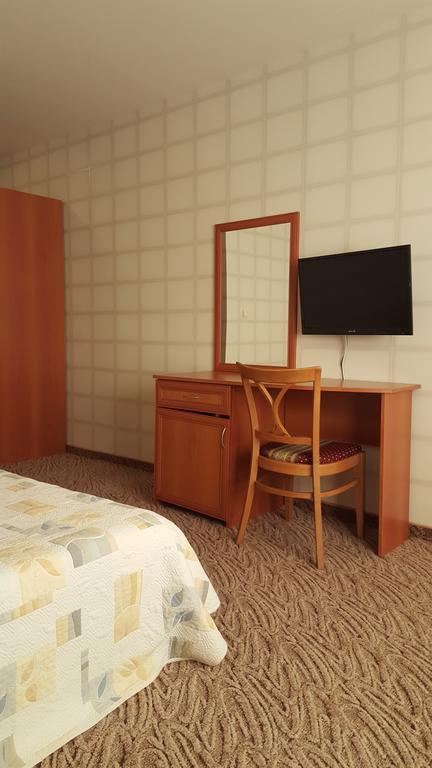 Семеен Хотел Кристал スモーリャン 部屋 写真